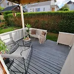 Apartman Large And 2 Bedroom With Free Parking, Free Ev Recharging And A Private Garden *