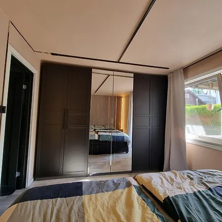 Large And 2 Bedroom With Free Parking, Ev Recharging And A Private Garden