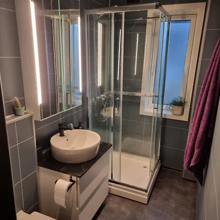 Large And 2 Bedroom With Free Parking, Ev Recharging And A Private Garden Leilighet Stavanger