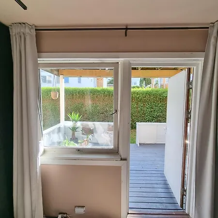 Large And 2 Bedroom With Free Parking, Ev Recharging And A Private Garden Апартаменты Ставангер