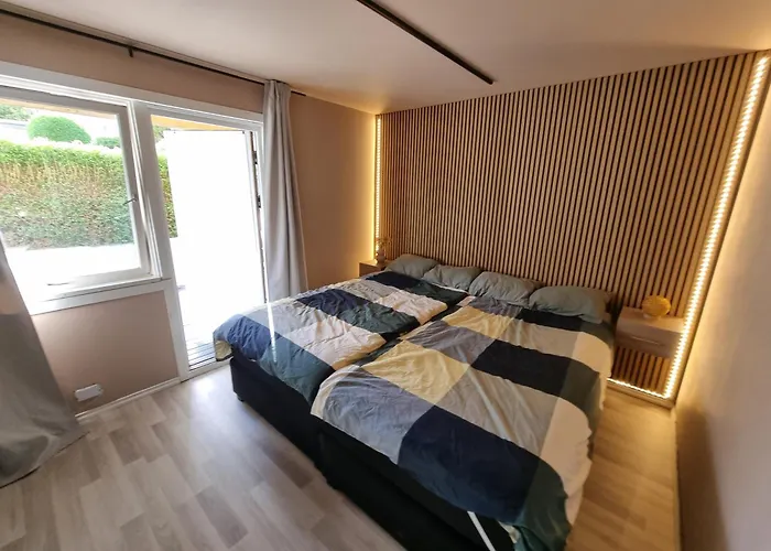 Large And 2 Bedroom With Free Parking, Free Ev Recharging And A Private Garden Apartment Stavanger