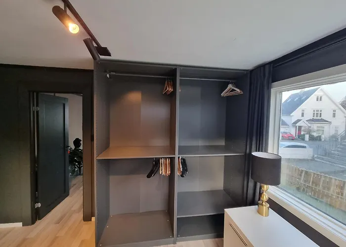 Apartment Large And 2 Bedroom With Free Parking, Free Ev Recharging And A Private Garden Stavanger