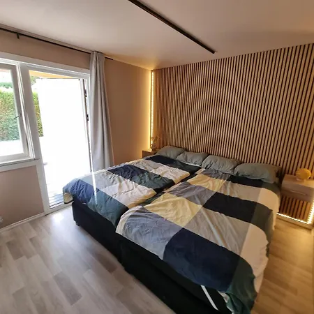 Large And 2 Bedroom With Free Parking, Free Ev Recharging And A Private Garden Leilighet Stavanger